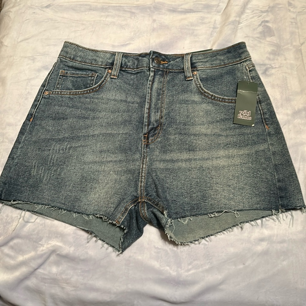 BNWT Wild Fable denim mom shorts, size 12 with a little distressing